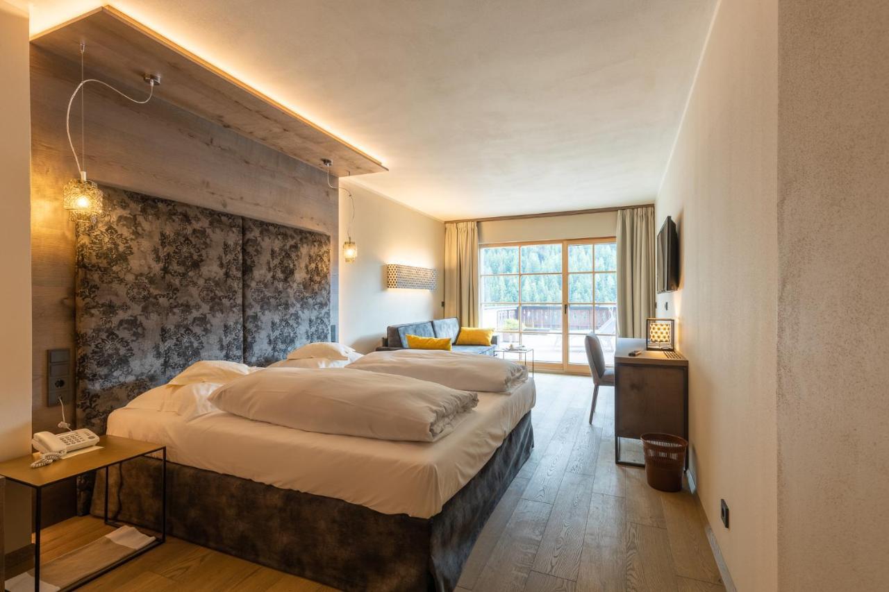 Romantik Hotel Post Nova Levante Bagian luar foto